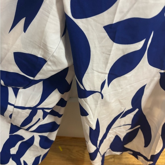 BloomChic Blue and White Leaf Print jumpsuit size 18-20 EUC - Picture 2 of 5